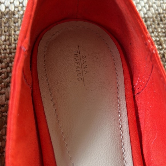 Zara Slides - Picture 4 of 6